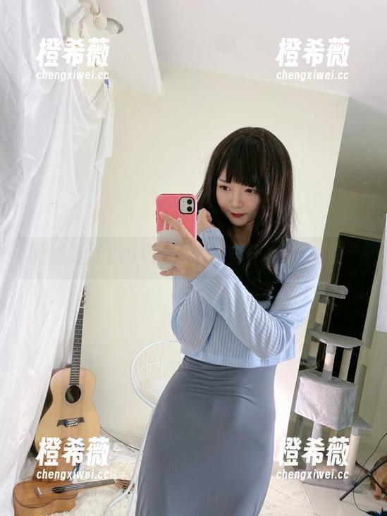 网盘抛出的51酱泳装：穿什么谁在意！