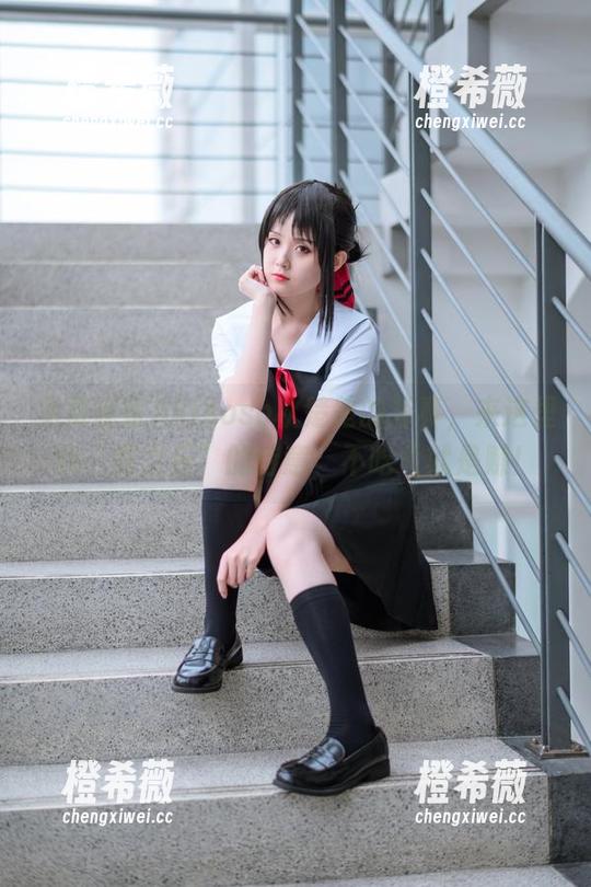 Akisoso秋楚楚 免费观察Akisoso秋楚楚的写真,来这里找“霞之丘”的诗意,不吃亏就是赚!