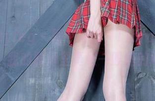 Beautyleg – 图包更新，Tiara穿了连体衣，我的脑海里真是一股脑的问号。