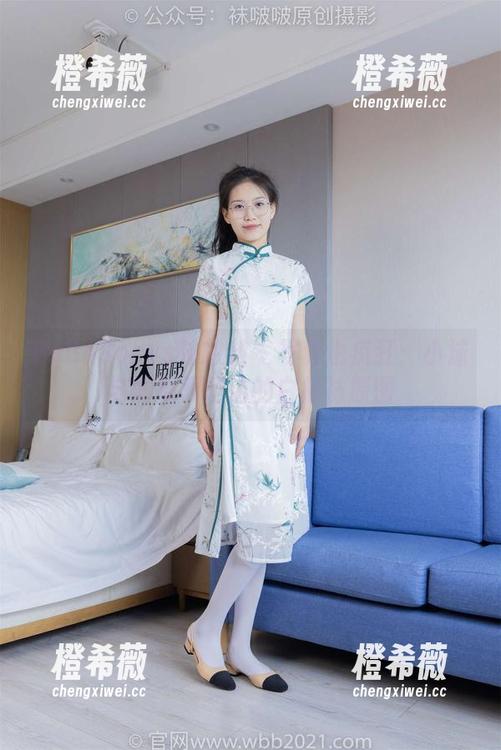 BoBoSocks袜啵啵-小沫 BoBoSocks袜啵啵 - 写真也疯狂:小沫与她那双圣洁的白棉袜原图