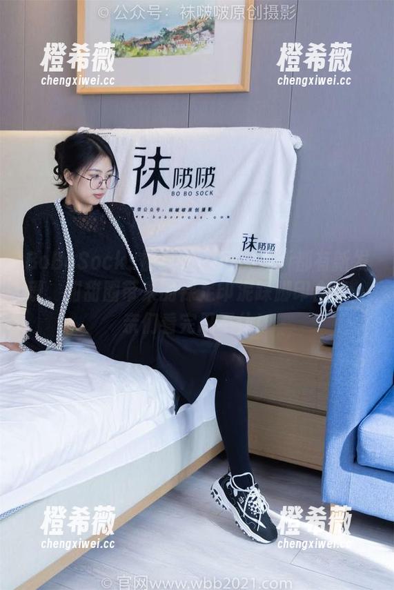 BoBoSocks袜啵啵 - 每次更新都有新发现，甜甜圈带来的裸足印泥踩脚印合集，亲们看完忍不住！