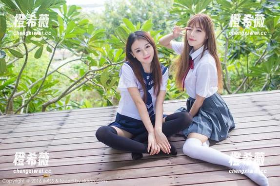 IMiss爱蜜社-逗逗doudou IMiss爱蜜社 - 逗逗doudou的私房白裙写真,有一种不经意却又让你停下脚步的魔力。