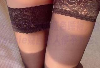 微密圈 – 撩拨眼球的红色睡袍，合集里的Jessie婕西让人停不下去。