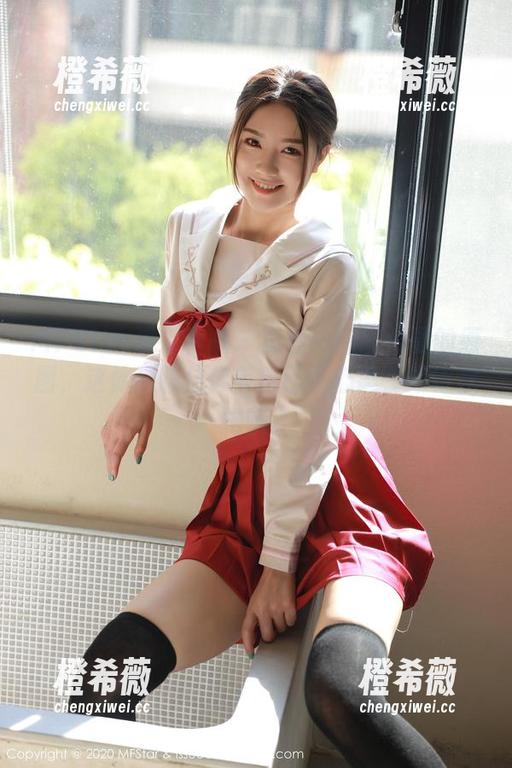 MFStar模范学院 - 再看一遍陈怡曼的原图，这体操服仿佛有自己小心思，期待你把玩。
