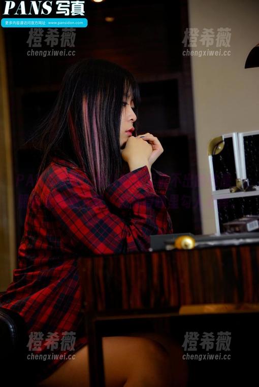 PANS写真 - 仙儿的裸足说不出的性感，照片集憋着下载，总觉得哪里勾人心痒。