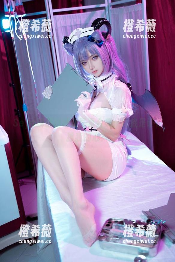 Seya狮砸 Seya狮砸的裸足写真合集:到底是谁在撩我的心?