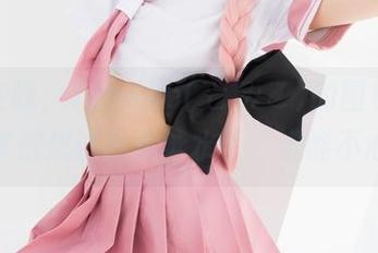 美图在线，Tomiko(とみこ)的图包里藏着做梦都想试的竞泳水着，谁能不心动？