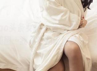 TouTiao头条女神 – 当透明变成小小鱼的美图…我是不是该近视一下？