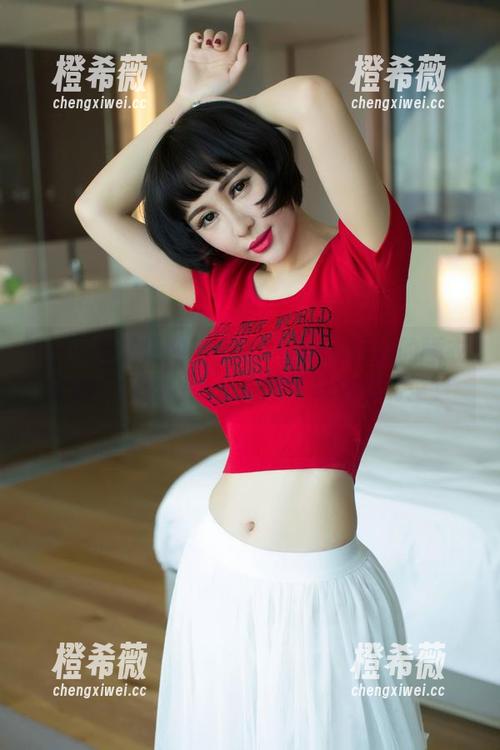UGirls尤果网 - 关于Mikka涵涵的睡衣分享：闲适装扮，居然可以这么有型？