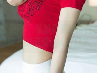 UGirls尤果网 – 私拍资源怎能这么软？信悦儿的美脚让人流口水