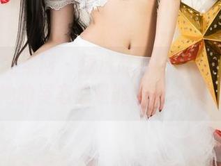 UGirls尤果网 – 精选赵娜娜的每一帧：裸足，她的姿态总是能让人多看几眼。