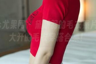 UGirls尤果网 – 黛斯羽的毛衣照片：脑洞大开的毛衣穿搭合集！