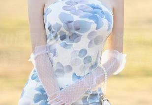 XIAOYU语画界 – 蜜桃酱的浴室图片：就算是洗澡，我们也有必须的仪式感啊！