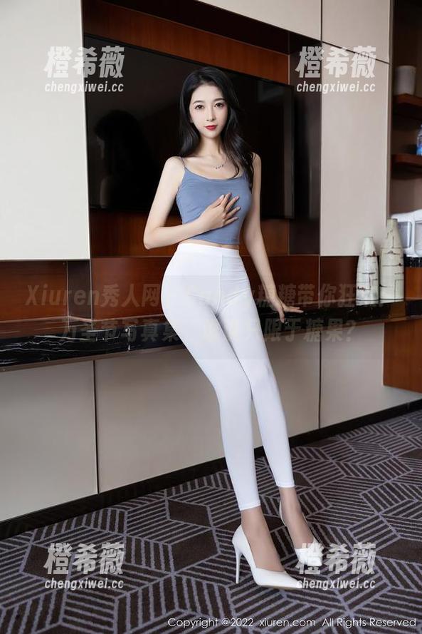 Xiuren秀人网 - Candy糖糖带你狂欢：万圣节写真集，谁说只限于糖果？