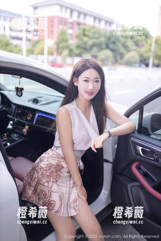 Xiuren秀人网-Elise谭晓彤 Xiuren秀人网 - 水手服图包更新中,Elise谭晓彤似乎想教我们什么是“乘风破浪”!