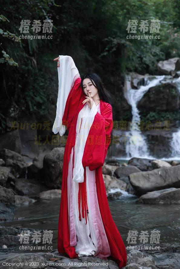 Xiuren秀人网 - Lovely璐璐的甜心总是让人回味，下载过后吃不够！