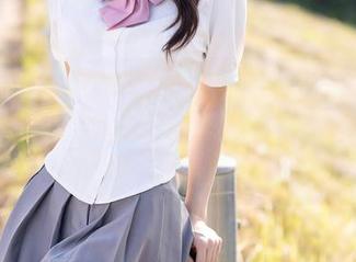Xiuren秀人网 – 堪比神作的杏子Yada原图，白丝搭配是怎么想的？下吧，反正也不贵。