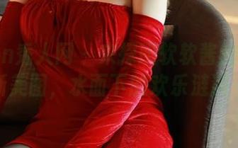Xiuren秀人网 – 来探班软软酱的泳池最新美图，水面下的欢乐涟漪～