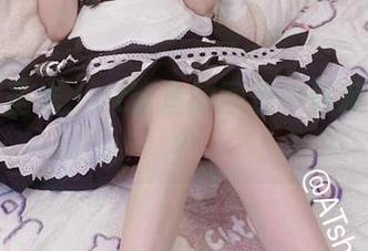 黑色无圣光，at鲨鱼的图包中隐藏了什么？