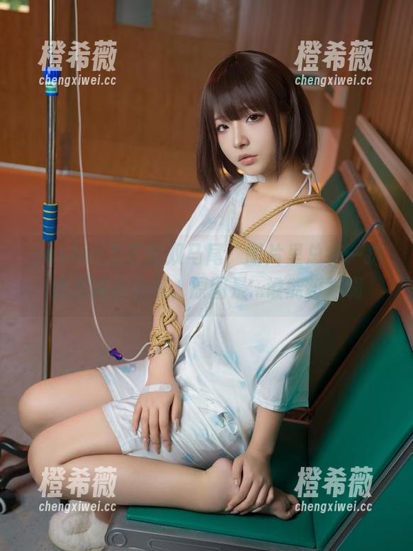 yuuhui玉汇 yuuhui玉汇的双马尾,图片里总有一抹俏皮的小心机,原图是...谁能抵挡啊