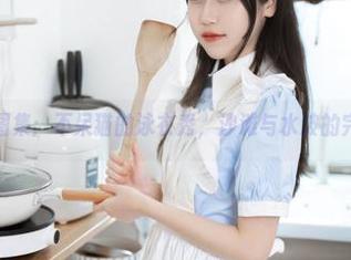三亚福利图集：不呆猫的泳衣秀，沙滩与水波的完美邂逅。