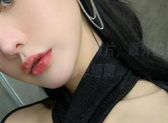 微密圈 – 不爱笑的赛琳的照片，意外的刺激到我这颗单细胞