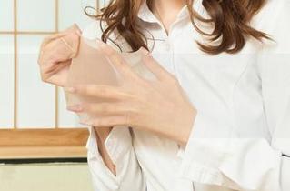 丽柜 – 谁敢不看小熊的红裙？在线资源多到你沉醉！