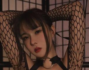 亚马逊鲶鱼的高清女神图包，果然非同凡响啊，这气质！