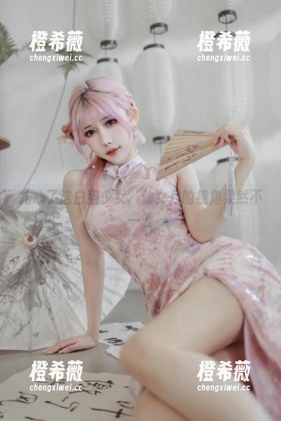 扎心了这白猫少女，仙女月的视角果然不一般