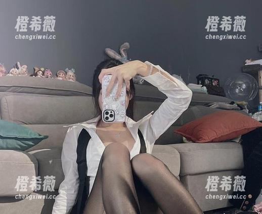 兔宝妮to 微密圈 - 这次兔宝妮to在泳衣写真更新里,水到底湿到什么程度才算合理?