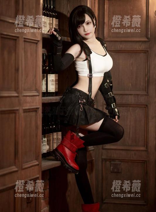 千夜未来 千夜未来的高清御姐cos,为什么我总觉得她会突然对于我说‘挑哪种魔法’?