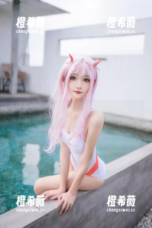 南桃Momoko 美丽与智慧并存,南桃Momoko的高清套图证明:美足也是一个浮夸的段位!