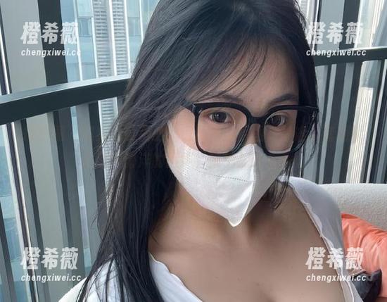 微密圈 - 如果说可爱的肉巴的海边原图是静谧，套图就是整个海洋的回声，悄悄扫过心头。
