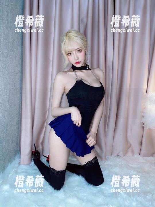 啾小妍Deer 免费领取啾小妍Deer内衣套图,内有惊艳和一点点不妥,点与不点由你。