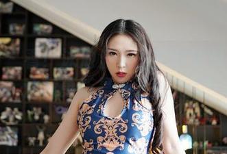 嗲囡囡 – 看！泳池波浪间的陈怡曼写真集，注意更新是游泳过来的！