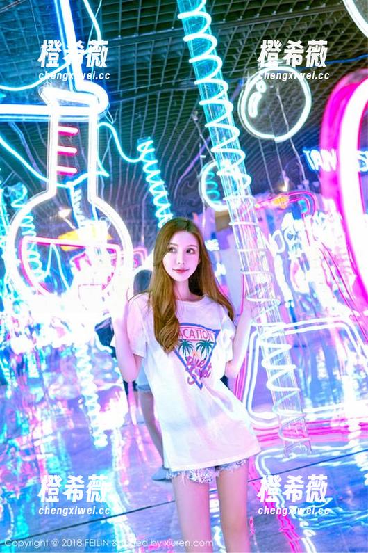 嗲囡囡 - 鱼子酱Fish的天台探险：何止全套，图片更撩人！