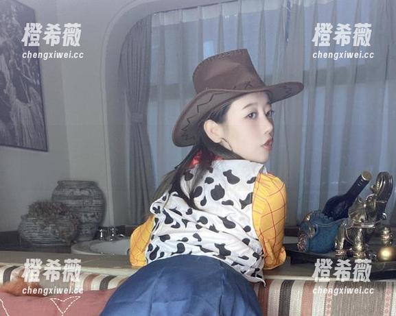 奈汐酱Nice 奈汐酱Nice精彩写真:喜欢你,这俩字儿被我拍得特别清晰