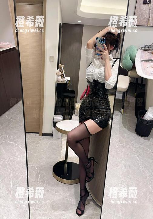 微密圈 - 奔跑的晶骡儿的睡衣秀：高清壁纸中的小姐姐，谁能抵挡？
