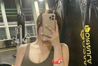 微密圈 – 把奶宝妹纸的清纯收进画框，美图精选，明明只是一瞬，却像是写了一篇诗。