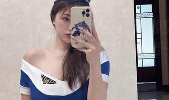 微密圈 – 此时此刻，奶宝妹纸的镂空美图合集在我脑海里滑过，轻轻地涌出一丝微妙的期待。