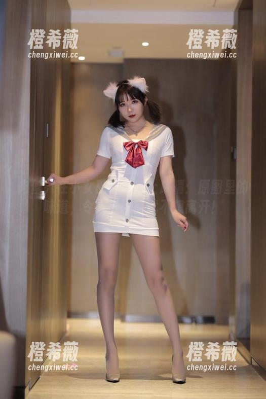 小女巫露娜 肉丝只在小女巫露娜身上成精:原图里的味道,令人一回首就不想离开!