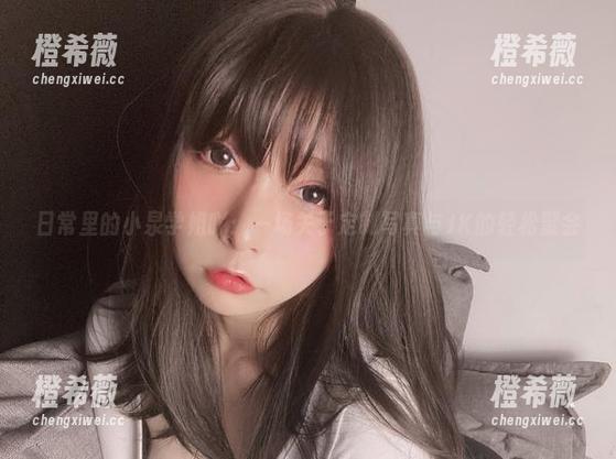 日常里的小泉学姐吖：一场关于定制写真与JK的轻松聚会
