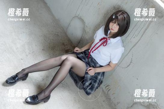 少女秩序 - 小满的“内部定制”——这些免费图片，你得慢慢品味啊，居然找不着北。