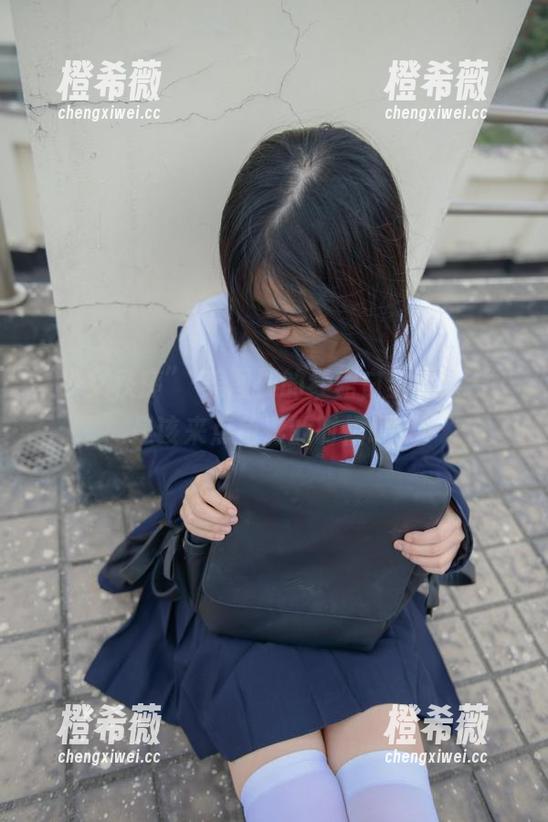 “少女秩序”-美图界的红裙白丝大集合，是该来点色彩的时候吗？