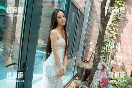 尤果网 - 好想在K8傲娇萌萌的天台上庆祝一下，这种写真光是用来当壁纸就已经满足！