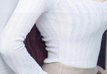 尤果网 – 李莉莉的泳装写真–明明是为游泳，最后却变成了一场‘谁的鱼塘’比赛！