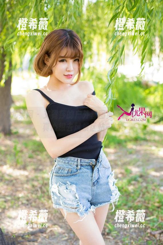 尤果网 - 艾霓莎的户外套图更新作用太大，真心想去风景区站一站！