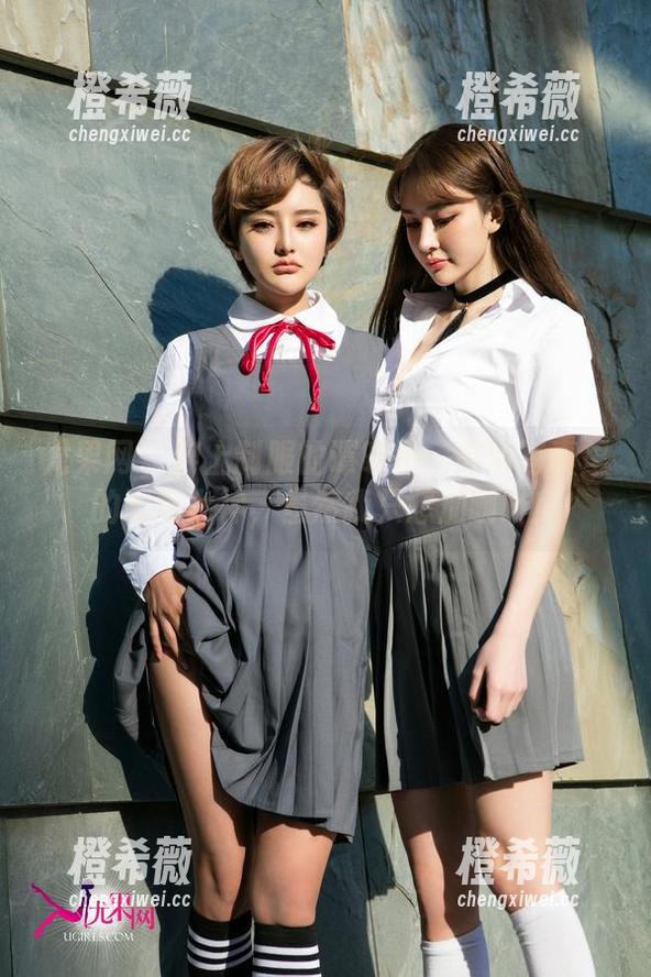 尤果网 - 穿上制服的谭晓彤：高清写真里的职场女神，虽然我只想加咖啡！