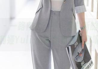 尤蜜荟 – 一路向北？不，是最新的图包，严利娅Yuliya的姐姐在等你呢！