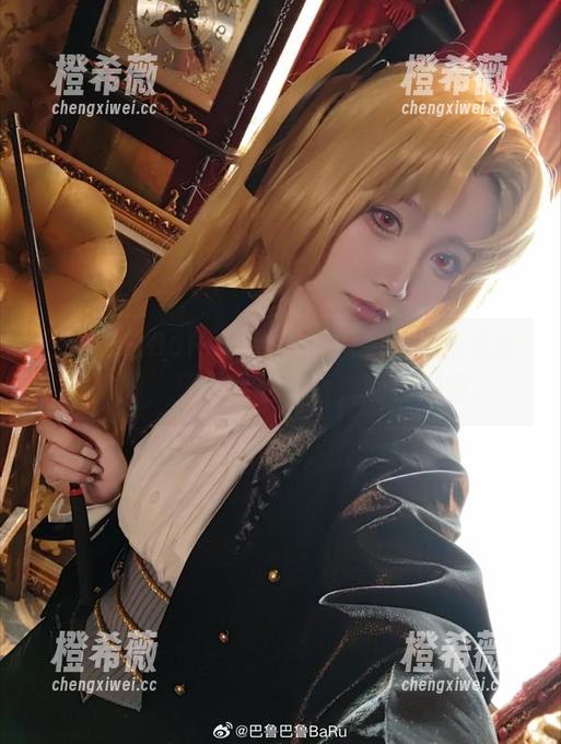 巴鲁巴鲁BaRu 巴鲁巴鲁BaRu的新双人图包:究竟是挑战极限,还是轻松对话,随你猜测。